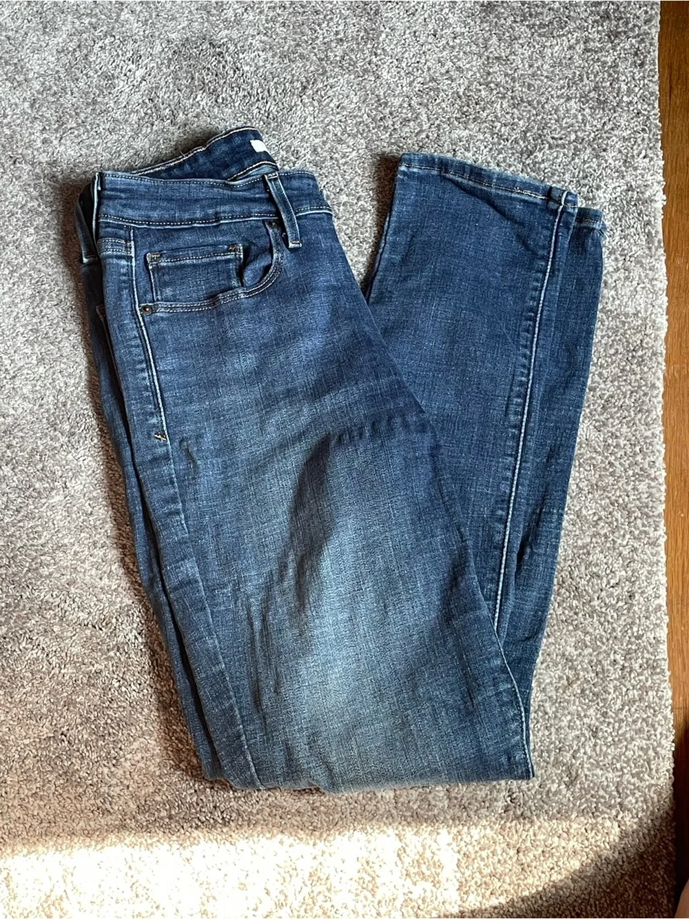 Levi's Women's Skinny Jeans - Dark Blue Wash high rise